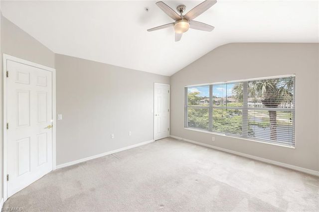 1088 Oxford LN 48, Naples, FL 34105