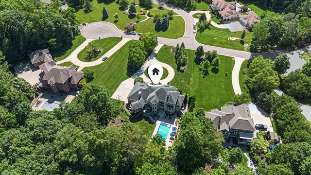 4945 S Stockbridge Drive, Saint Joseph, MI 49085