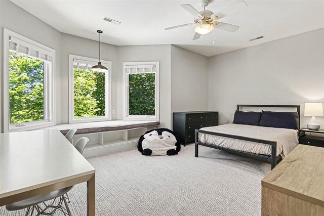 4945 S Stockbridge Drive, Saint Joseph, MI 49085