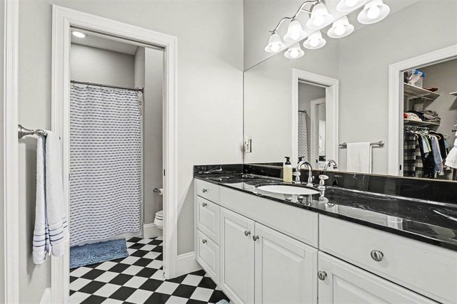 4945 S Stockbridge Drive, Saint Joseph, MI 49085