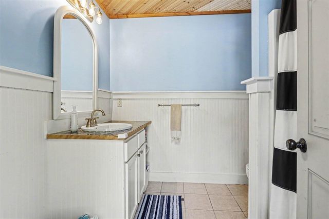 4945 S Stockbridge Drive, Saint Joseph, MI 49085