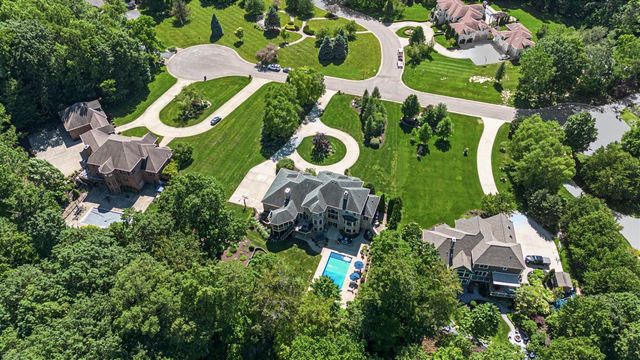 4945 S Stockbridge Drive, Saint Joseph, MI 49085
