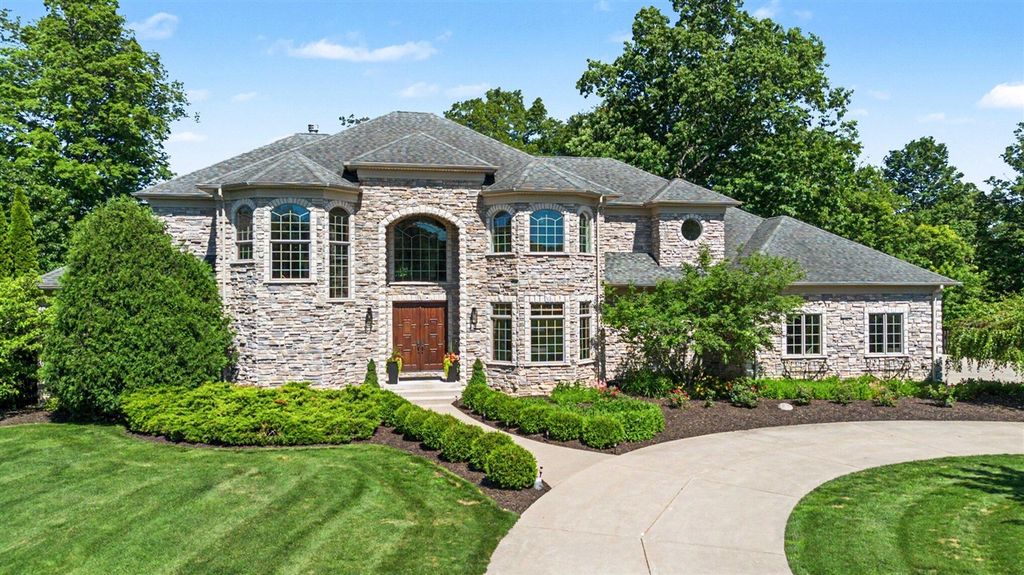 4945 S Stockbridge Drive, Saint Joseph, MI 49085