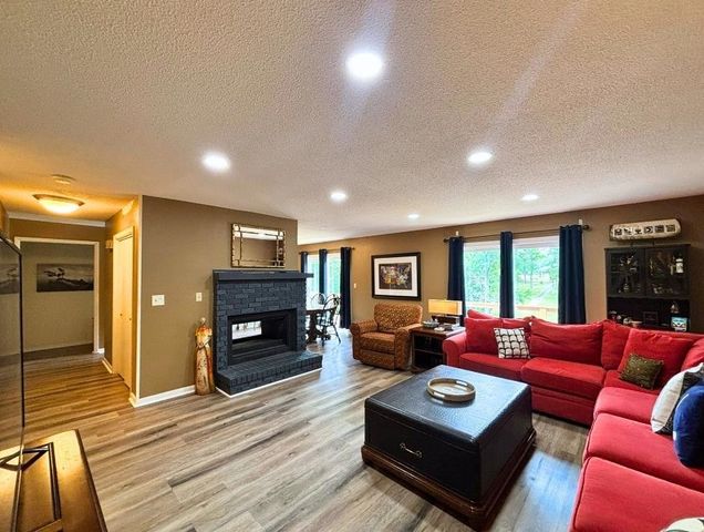 121 Cherokee Road, Cherokee Village, AR 72529