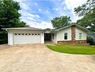 121 Cherokee Road, Cherokee Village, AR 72529