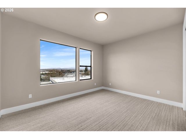2421 E 6TH St, Vancouver, WA 98661
