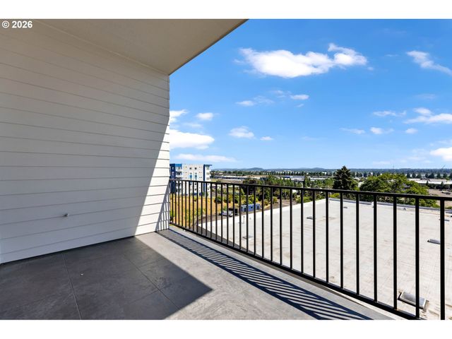 2421 E 6TH St, Vancouver, WA 98661