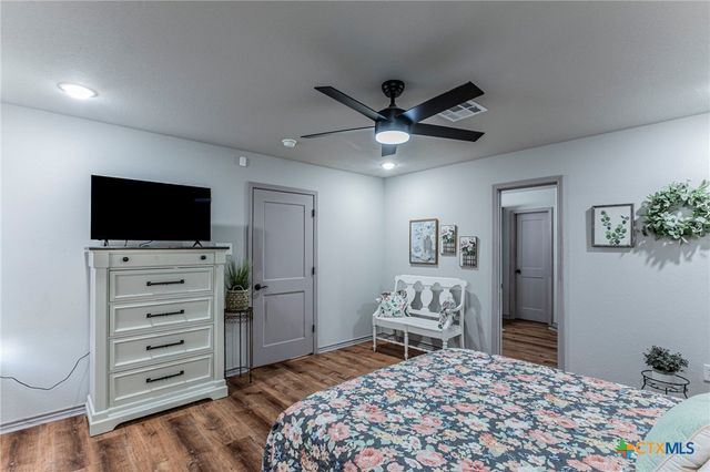 300 Troy View Drive, Troy, TX 76579