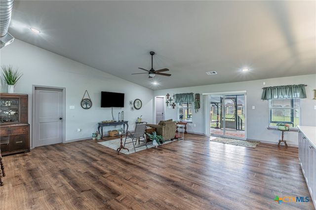 300 Troy View Drive, Troy, TX 76579