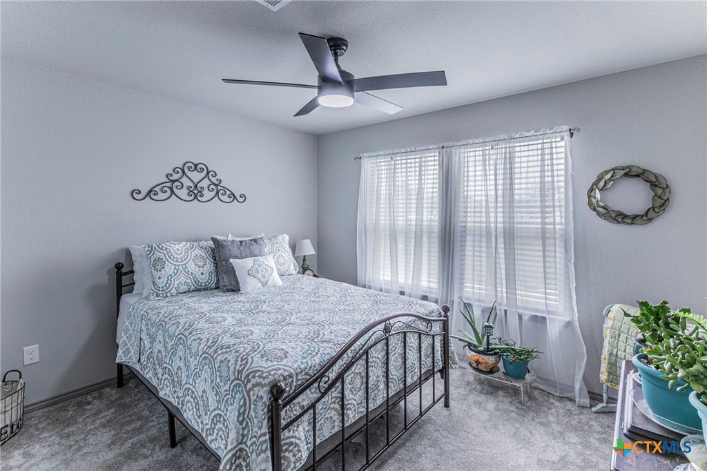 Image 17 of property listing at 300 Troy View Drive, Troy, TX 76579