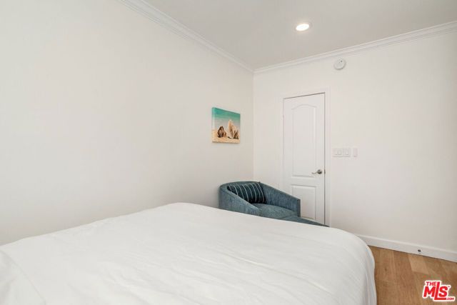 2101 Ocean Avenue 17, Santa Monica, CA 90405