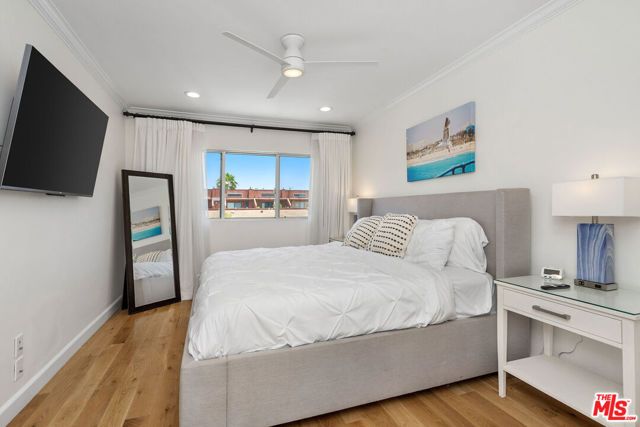 2101 Ocean Avenue 17, Santa Monica, CA 90405