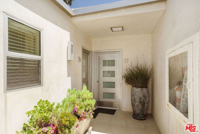 2101 Ocean Avenue 17, Santa Monica, CA 90405