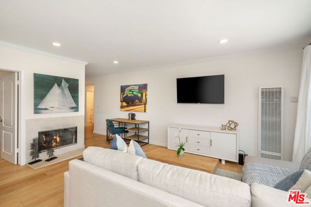 2101 Ocean Avenue 17, Santa Monica, CA 90405