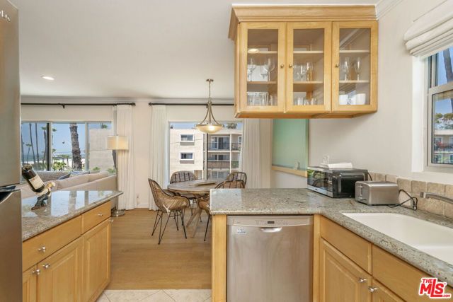 2101 Ocean Avenue 17, Santa Monica, CA 90405