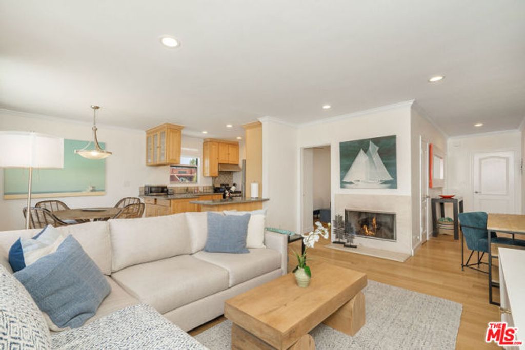 2101 Ocean Avenue 17, Santa Monica, CA 90405