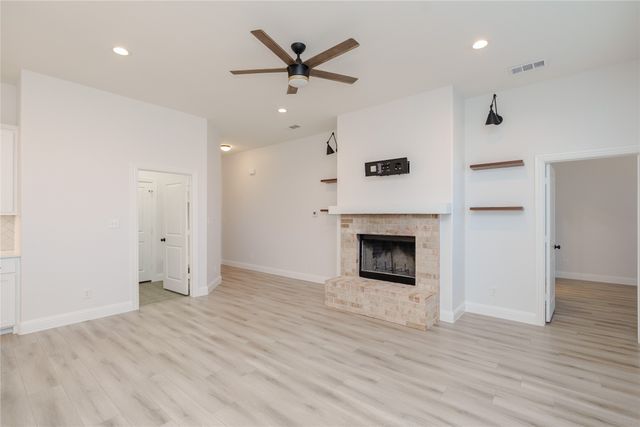 520 Mustang Lane, Pilot Point, TX 76258