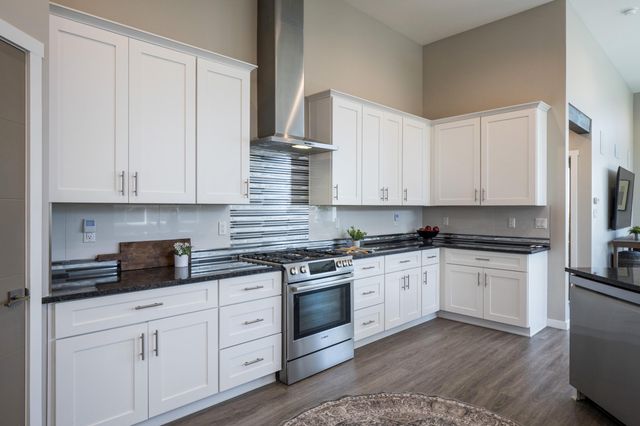 52 Mill Road NW, Albuquerque, NM 87120