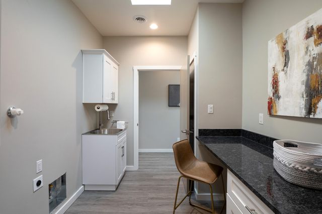 52 Mill Road NW, Albuquerque, NM 87120