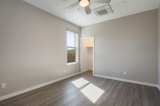 52 Mill Road NW, Albuquerque, NM 87120