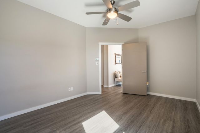 52 Mill Road NW, Albuquerque, NM 87120