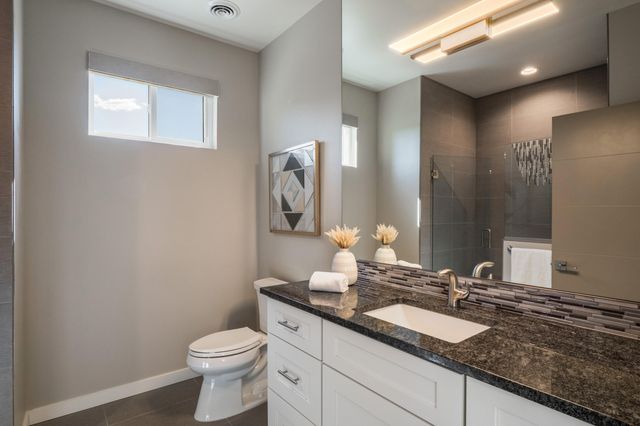 52 Mill Road NW, Albuquerque, NM 87120