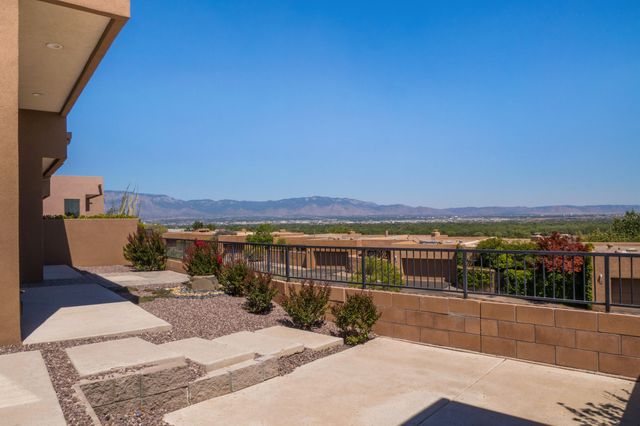 52 Mill Road NW, Albuquerque, NM 87120