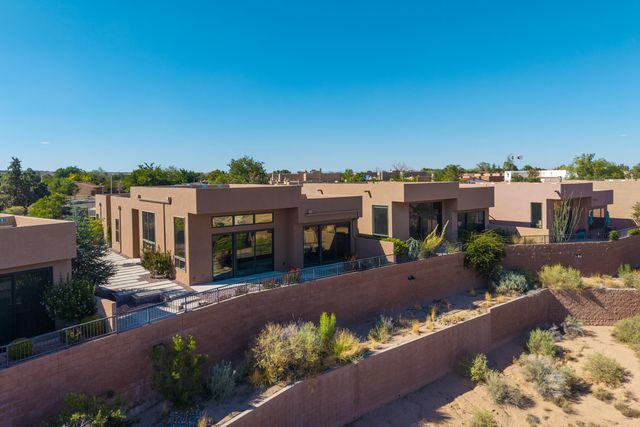 52 Mill Road NW, Albuquerque, NM 87120