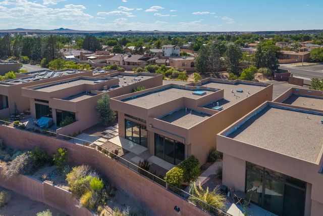 52 Mill Road NW, Albuquerque, NM 87120