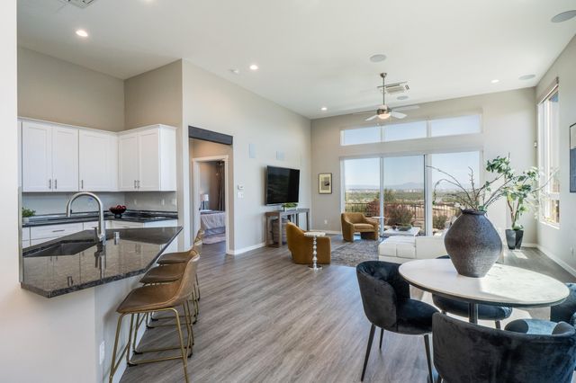 52 Mill Road NW, Albuquerque, NM 87120