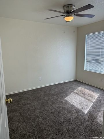 7819 Horse Holw, San Antonio, TX 78244