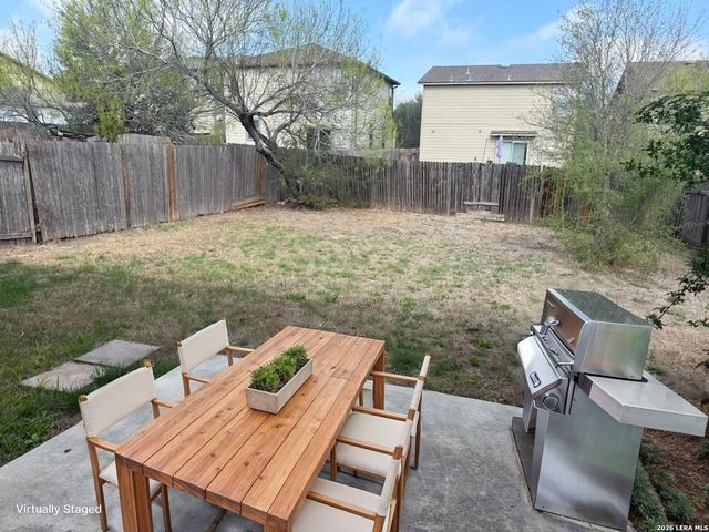 7819 Horse Holw, San Antonio, TX 78244