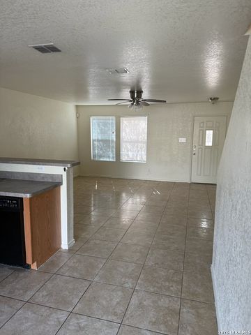 7819 Horse Holw, San Antonio, TX 78244