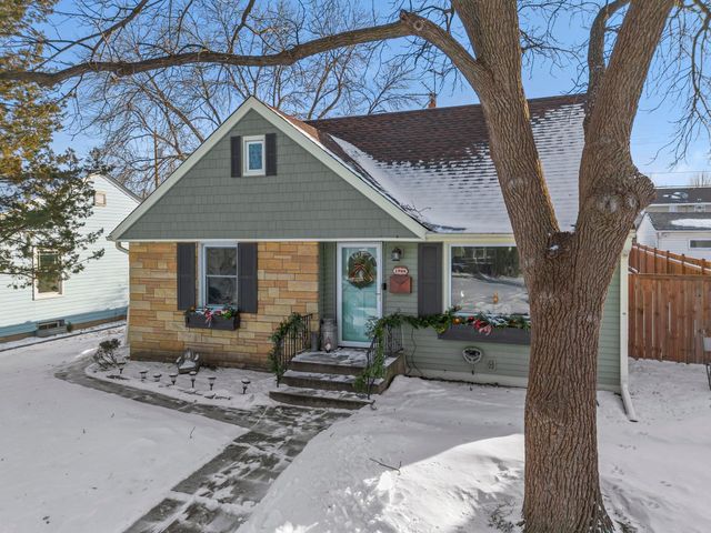 1908 Wordsworth Avenue, Saint Paul, MN 55116