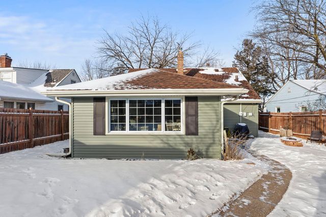 1908 Wordsworth Avenue, Saint Paul, MN 55116