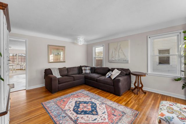 1908 Wordsworth Avenue, Saint Paul, MN 55116