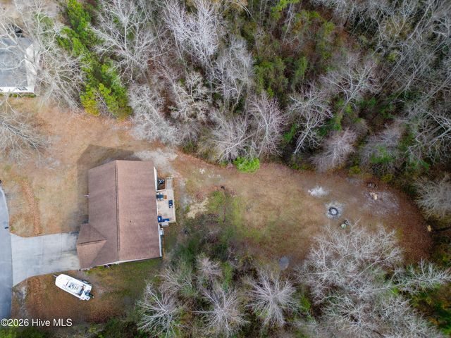 206 Hominy Court, Hubert, NC 28539