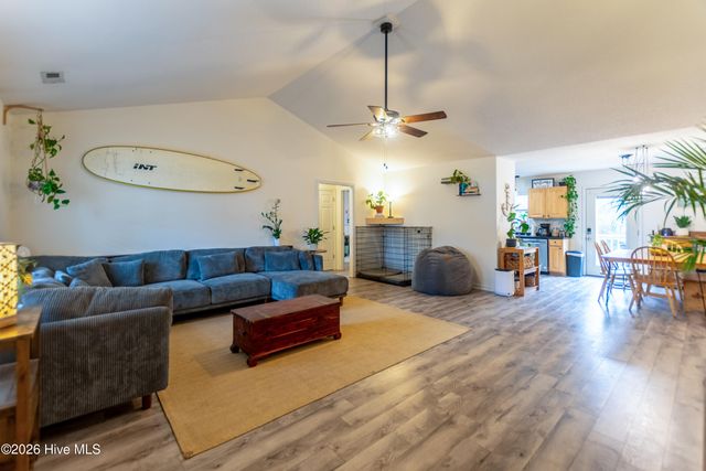 206 Hominy Court, Hubert, NC 28539