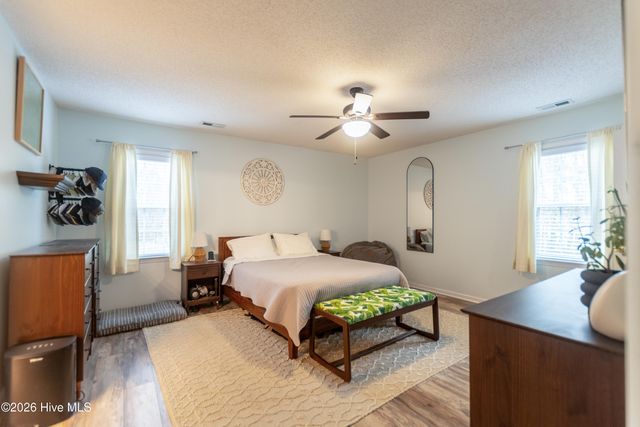 206 Hominy Court, Hubert, NC 28539