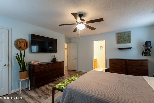 206 Hominy Court, Hubert, NC 28539