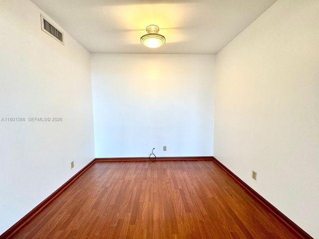 3610 Yacht Club Dr 810, Aventura, FL 33180