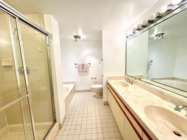 3610 Yacht Club Dr 810, Aventura, FL 33180