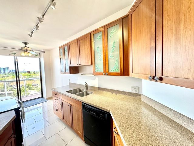 3610 Yacht Club Dr 810, Aventura, FL 33180