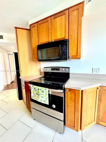 3610 Yacht Club Dr 810, Aventura, FL 33180