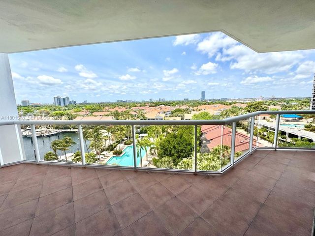 3610 Yacht Club Dr 810, Aventura, FL 33180