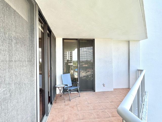 3610 Yacht Club Dr 810, Aventura, FL 33180