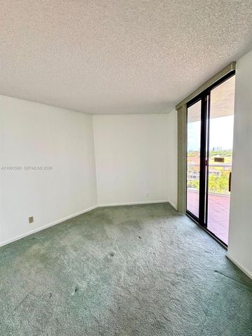 3610 Yacht Club Dr 810, Aventura, FL 33180