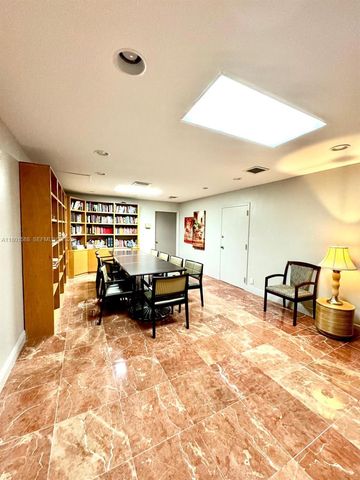 3610 Yacht Club Dr 810, Aventura, FL 33180