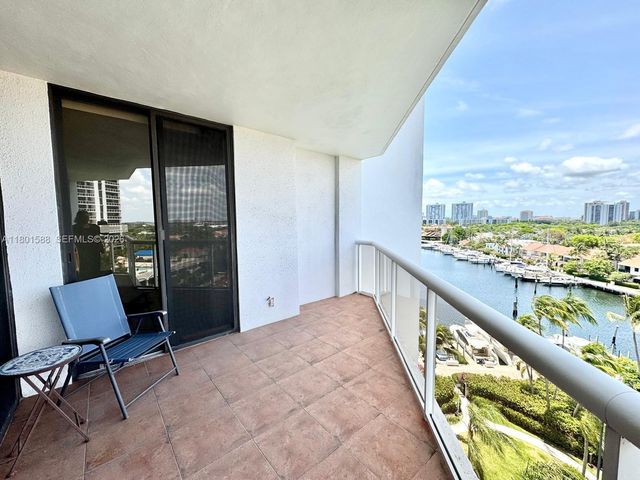 3610 Yacht Club Dr 810, Aventura, FL 33180