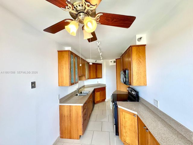 3610 Yacht Club Dr 810, Aventura, FL 33180